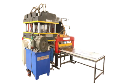 Machine for the manufacture of steel exterior doors