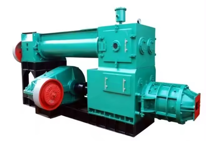 Two-stage clay vacuum extruder for the production of clay bricks Two-stage clay vacuum extruder for the production of clay bricks