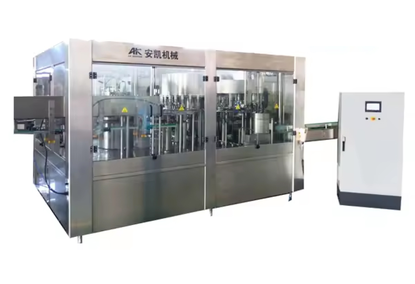 Automatic production line for carbonated drinks in PET bottles