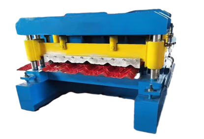 Machine for forming roofing sheets Machine for forming roofing sheets