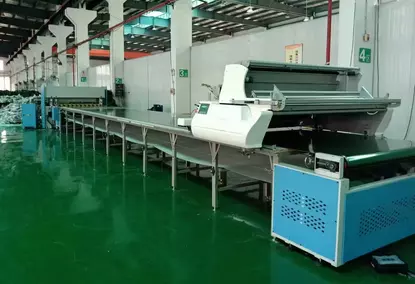 Fabric Mesh Cutting Machine (camouflage nets) Fabric Mesh Cutting Machine (camouflage nets)