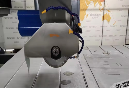 Machine for waterjet cutting of metal