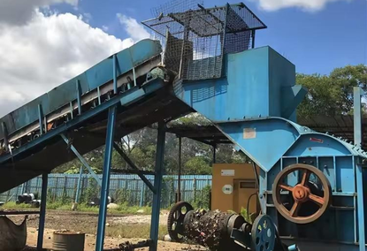 Scrap metal shredding equipment