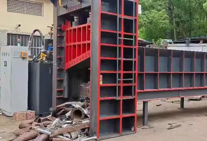 Industrial processing of heavy scrap metal