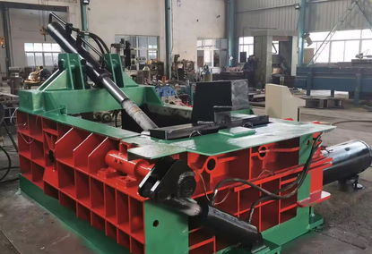 Press for sealing scrap metal