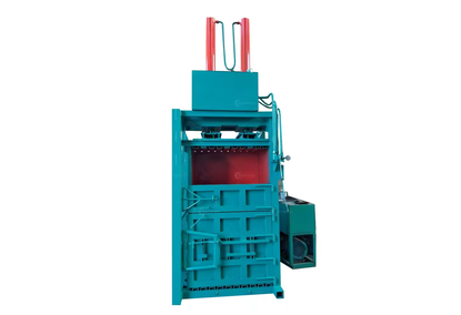 Vertical hydraulic press for packing cardboard boxes and waste paper Vertical hydraulic press for packing cardboard boxes and waste paper