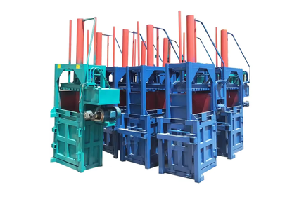 Vertical hydraulic press for packing cardboard boxes and waste paper Vertical hydraulic press for packing cardboard boxes and waste paper