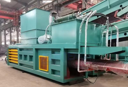 Hydraulic horizontal press for packaging waste paper and cardboard Hydraulic horizontal press for packaging waste paper and cardboard