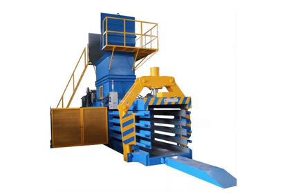 Fully automatic horizontal press for packaging waste paper and cardboard Fully automatic horizontal press for packaging waste paper and cardboard