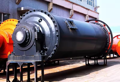 Ball mill for crushing ore