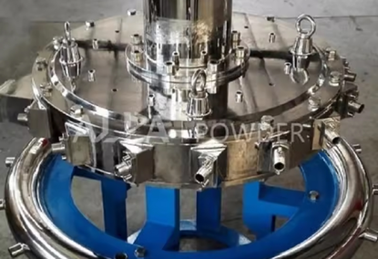 Jet mill with air flow