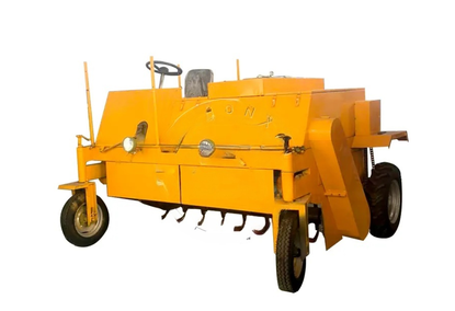 Walking composter for processing organic fertilizers Walking composter for processing organic fertilizers