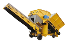 Straw production machine for filling the hopper with compost