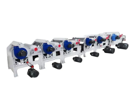 Single roller two-piece carding machine