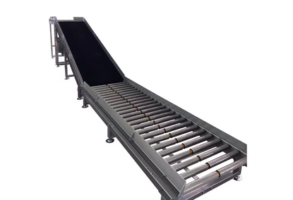 Inclined Belt Conveyor system for bags