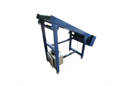 Inclined Belt Conveyor system for bags