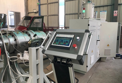Extrusion line for the production of water supply pipes