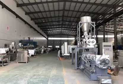 Automatic line for the production of pet food, dogs, cats, fish