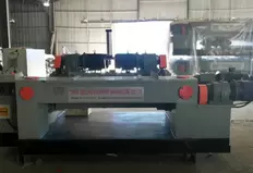Veneer Peeling Machine