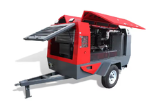 Compressor for drilling wells: portable diesel, 14 bar, 600 cubic feet/min
