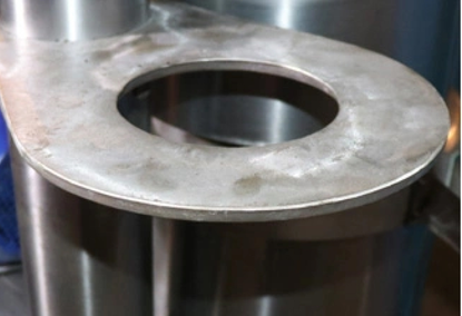 Hydraulic oil press for processing linseed oil, avocado and canola