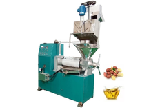 Screw oil press on a cold press with an extraction mechanism