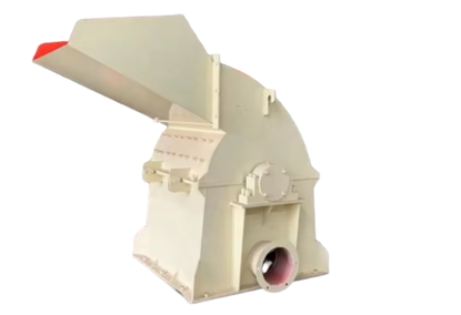 Wood shredder for the production of pellets from biomass
