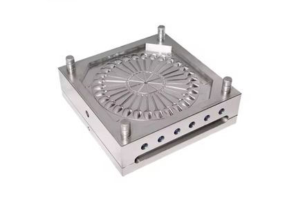 Equipment for the production of various types of plastic disposable cutlery